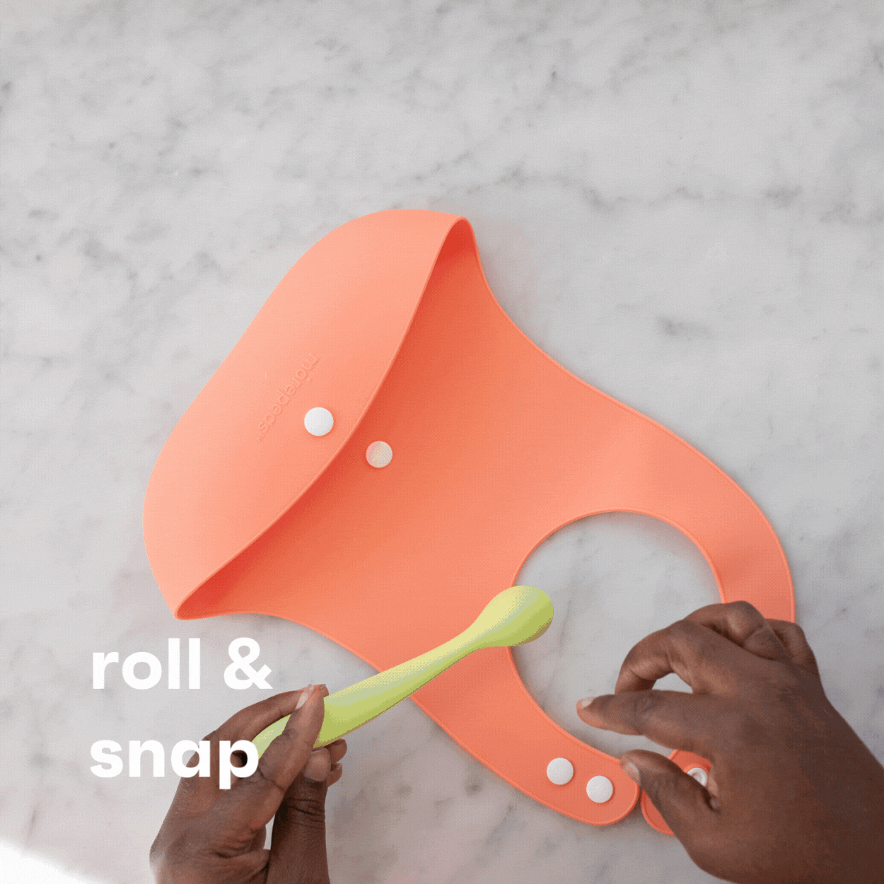 Roll & Snap Bib morepeas